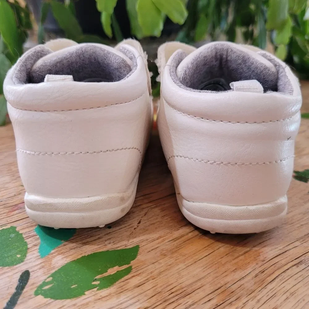 Carters Size 6 Months Classic White Kids Shoes